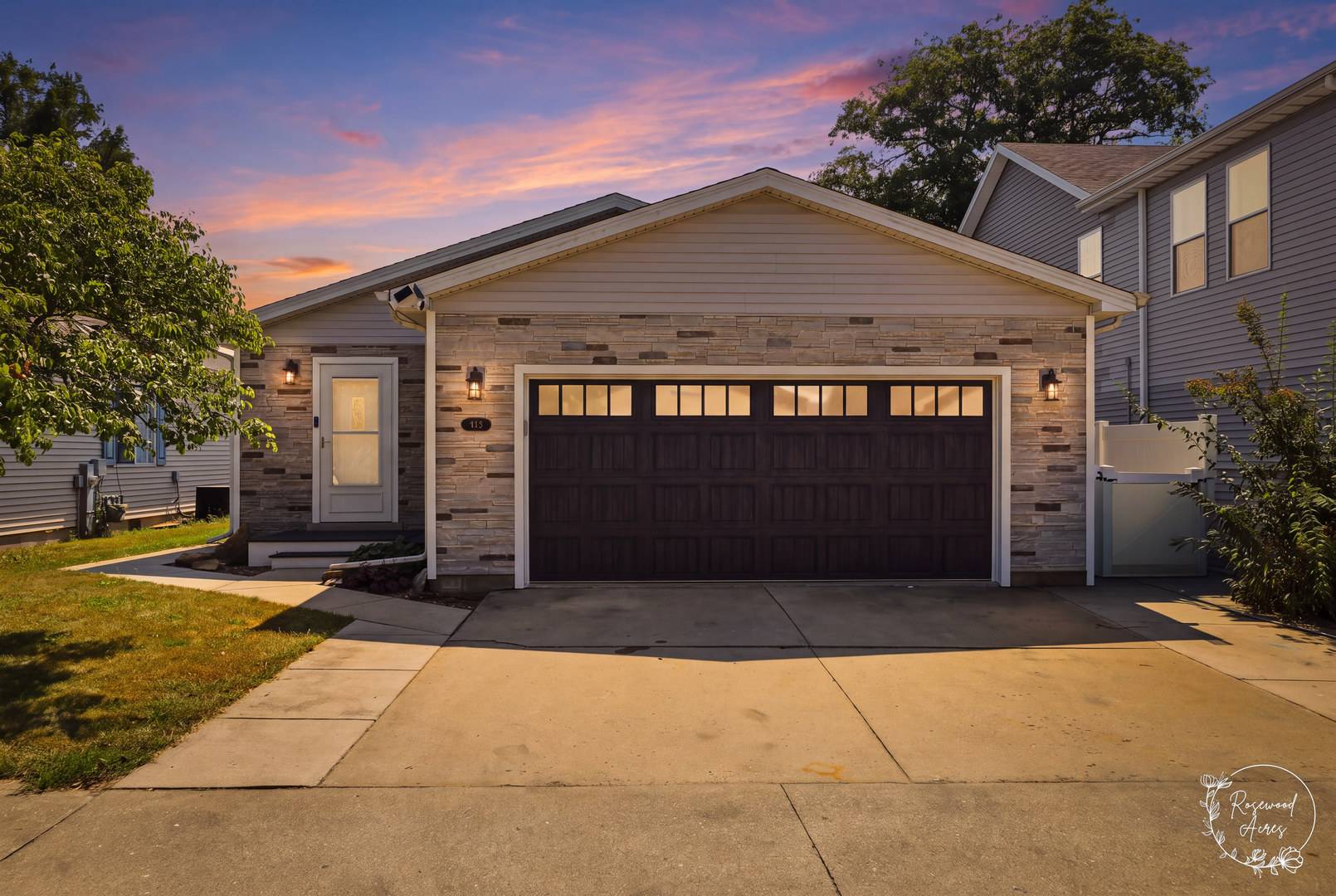 422 Bramble, Manteno, IL 60950