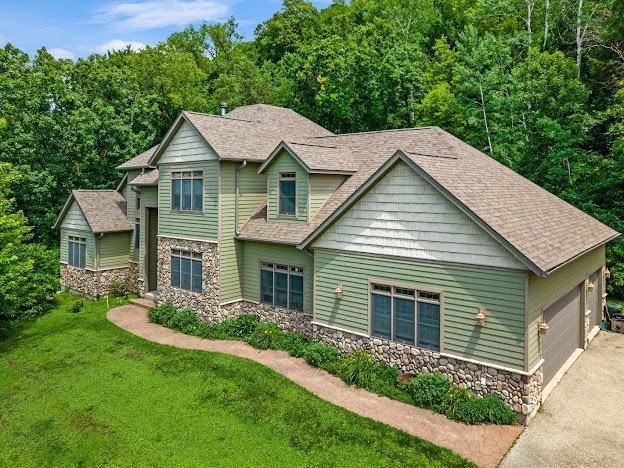 S2230 Twilight RD, Belvidere Twp, WI 54610