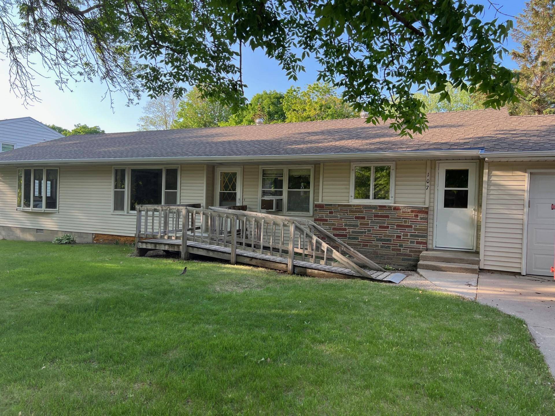 107 4th ST E, Brandon, MN 56315
