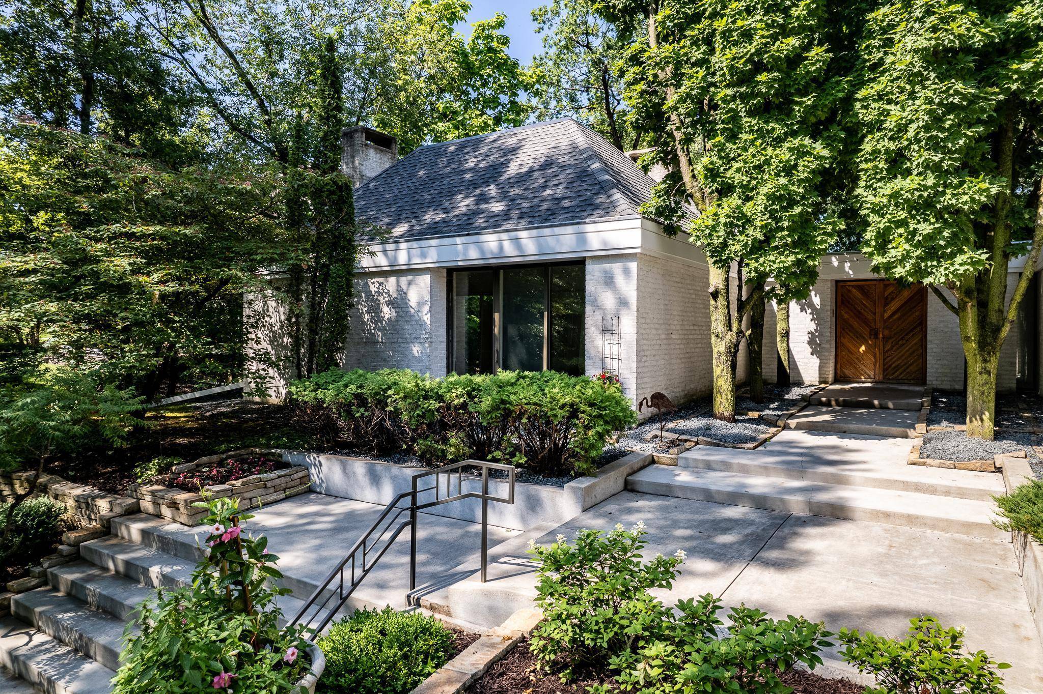 5016 Ridge RD, Edina, MN 55436