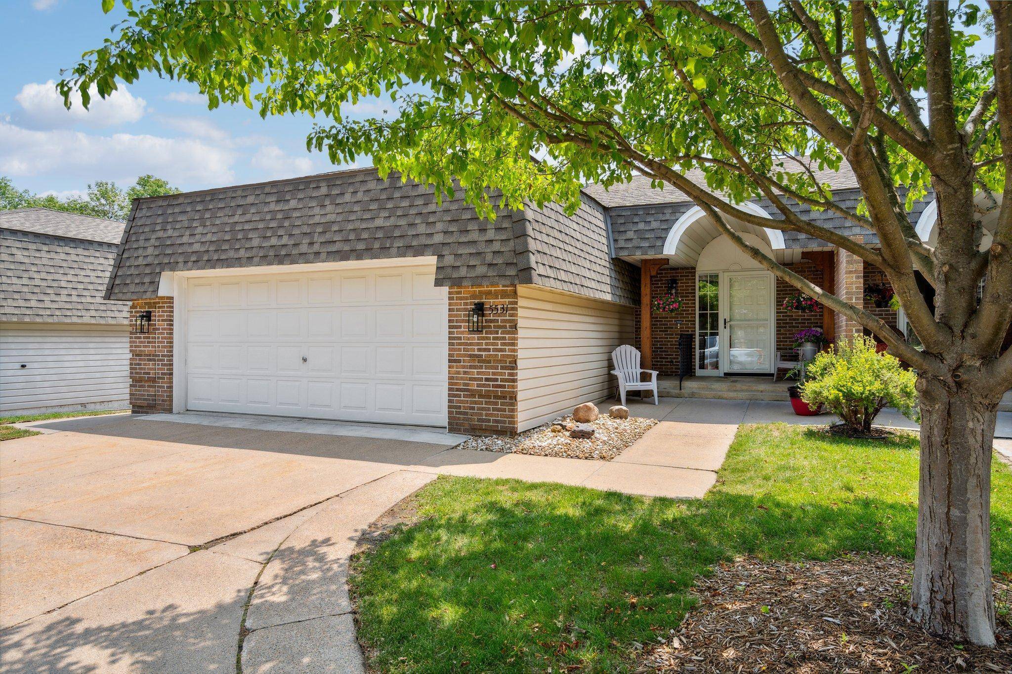 5531 Auto Club RD, Bloomington, MN 55437