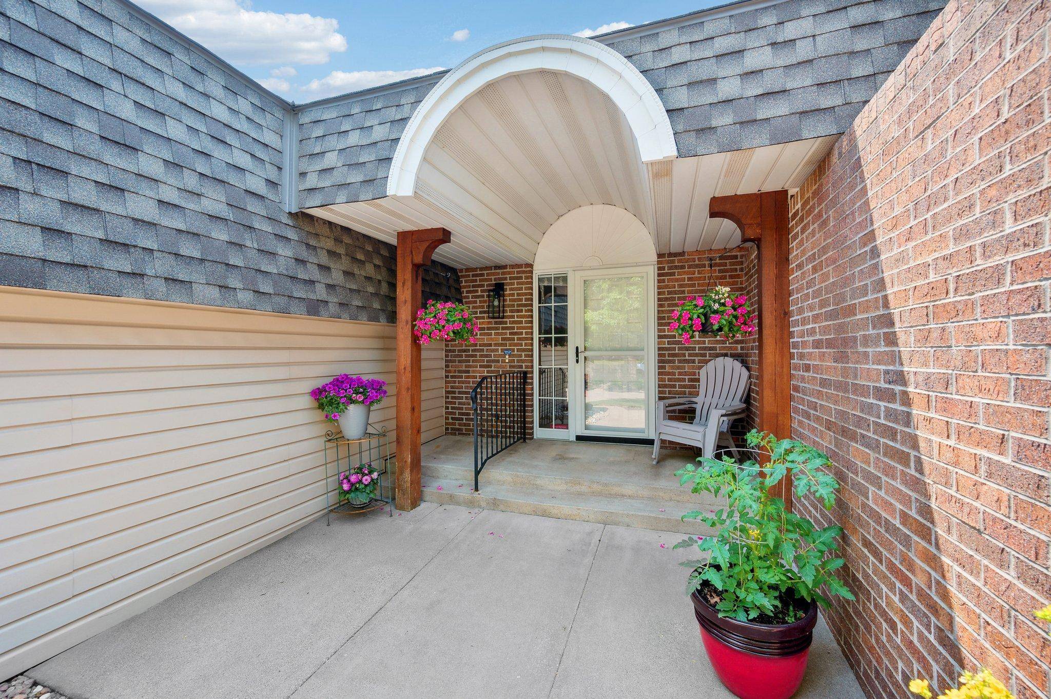 5531 Auto Club RD, Bloomington, MN 55437