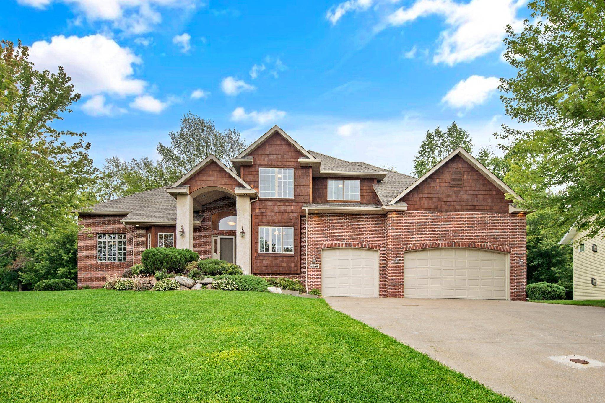 7353 Peltier CIR, Centerville, MN 55038