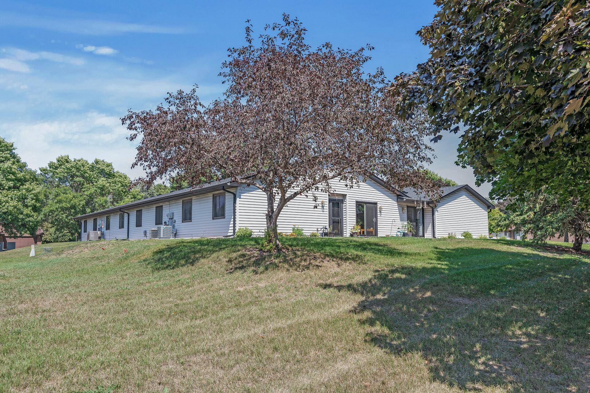 13399 Hughes CT, Apple Valley, MN 55124