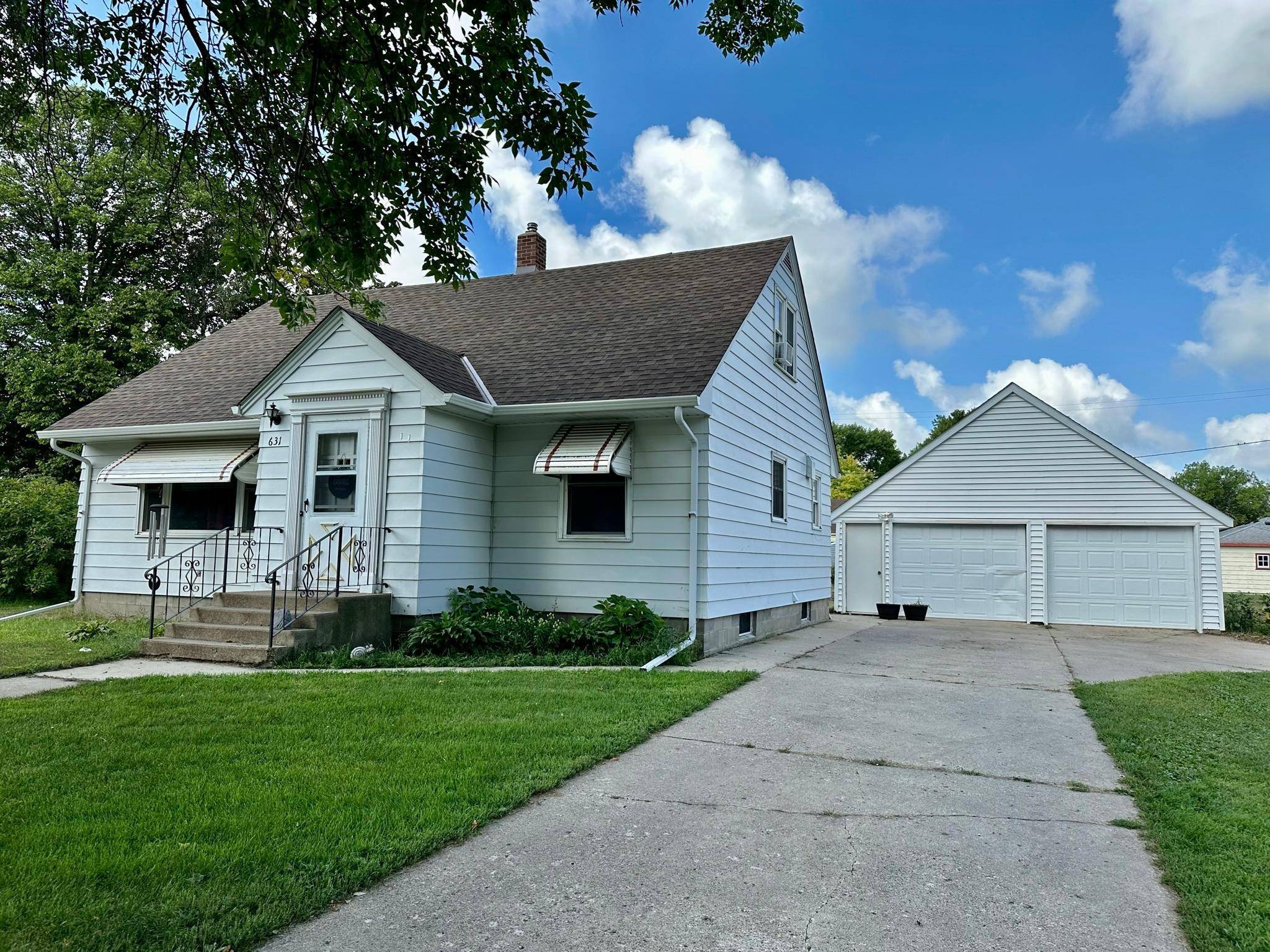 631 2nd ST NE, Clara City, MN 56222