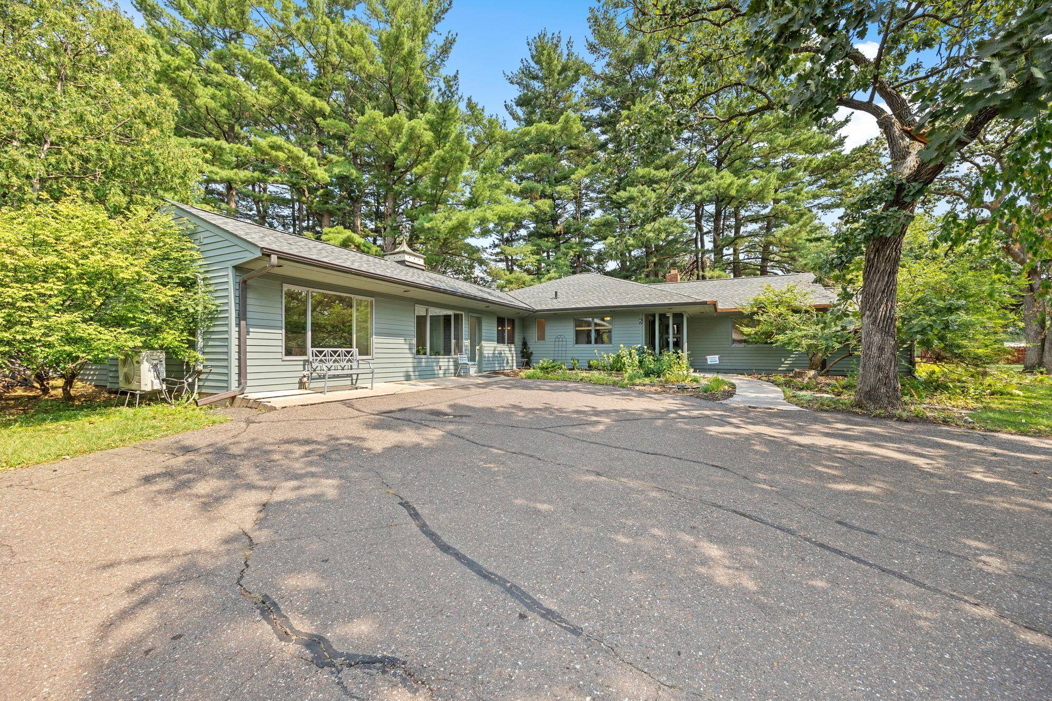 5 Point RD, Bayport, MN 55003