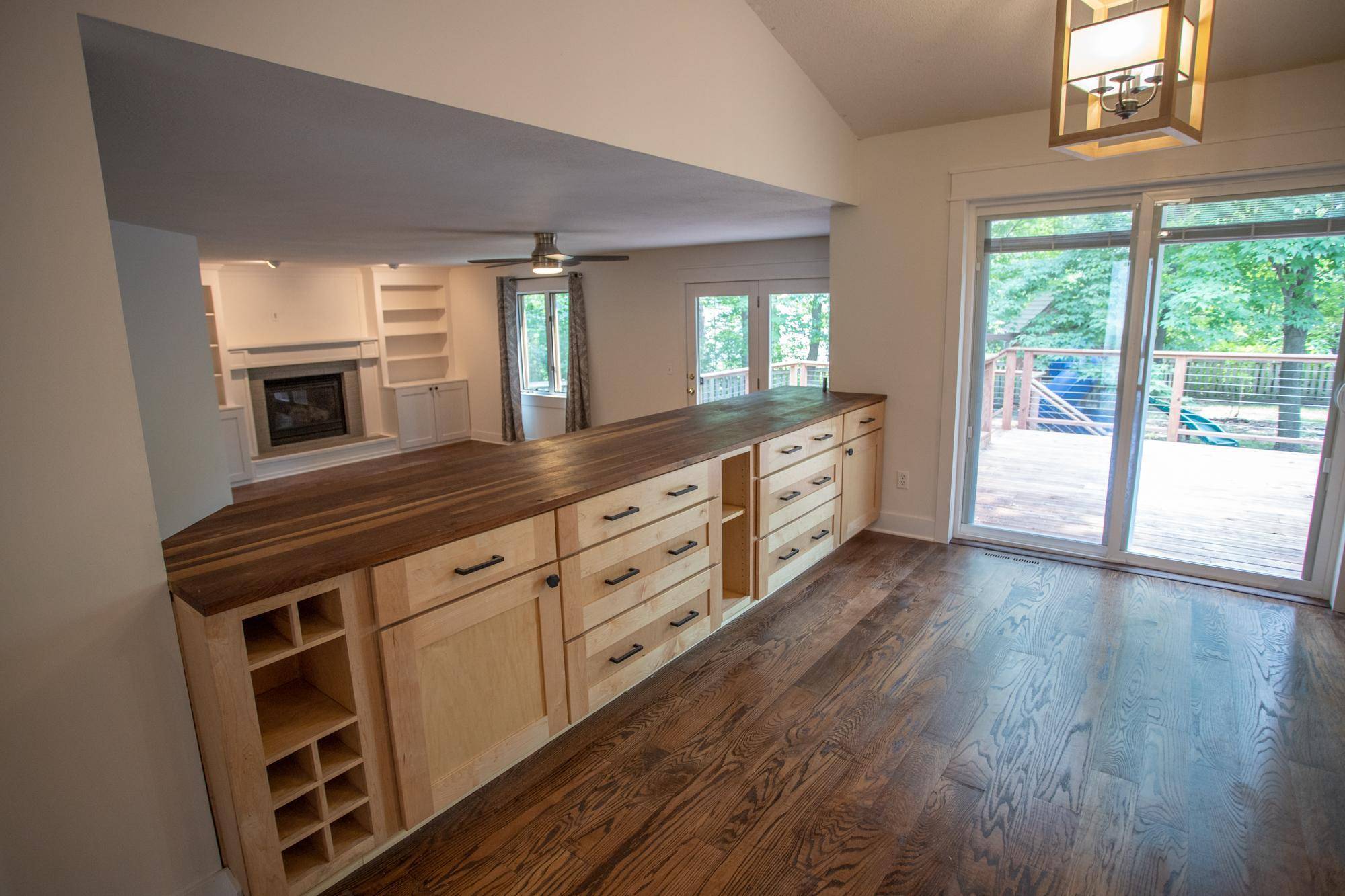 1556 Cloud DR NE, Blaine, MN 55449