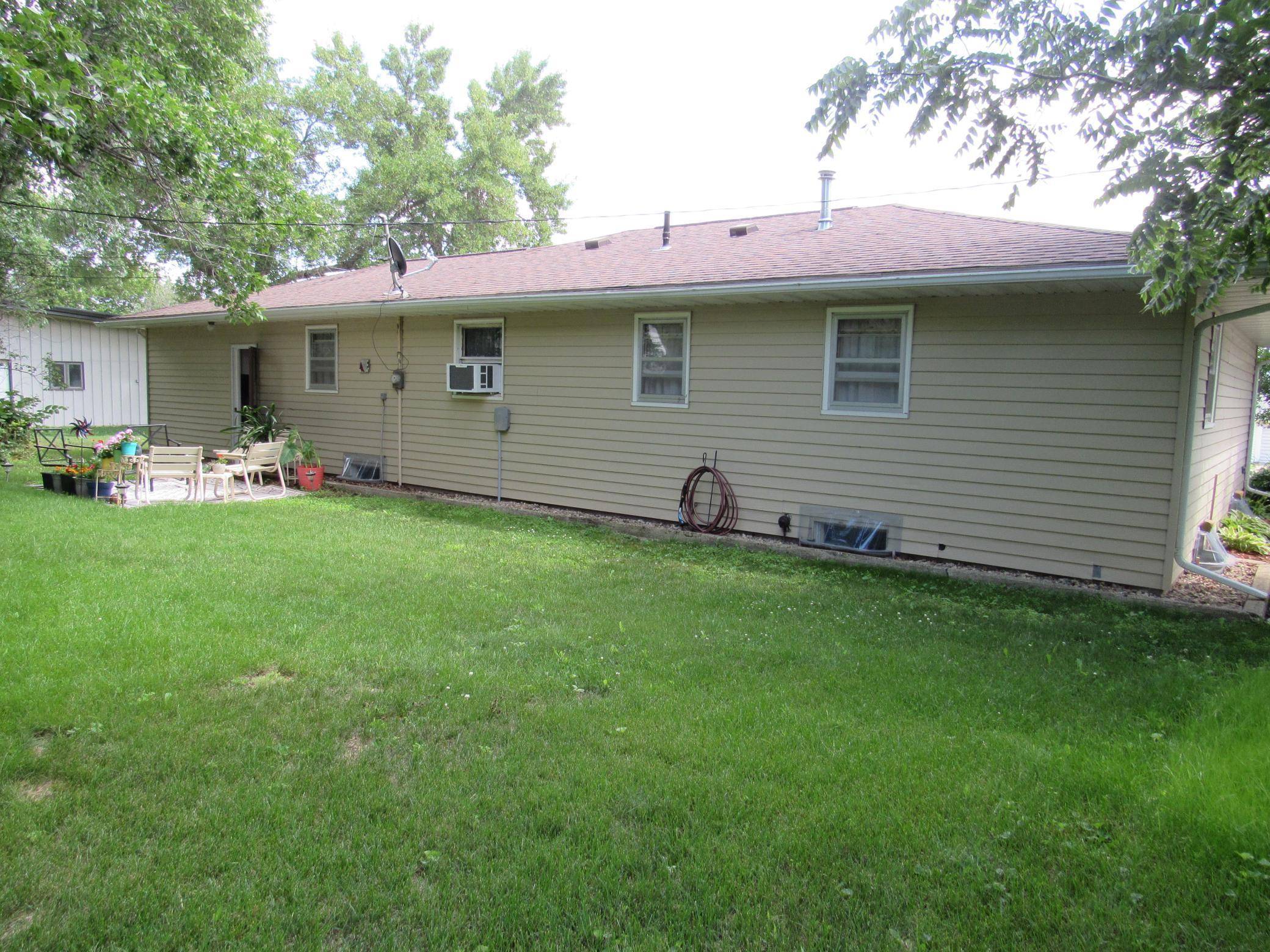 330 Carlton AVE, Chandler, MN 56122