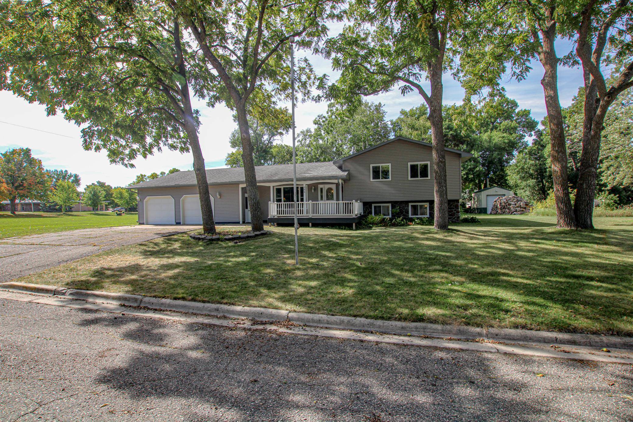 206 5th ST E, Brandon, MN 56315