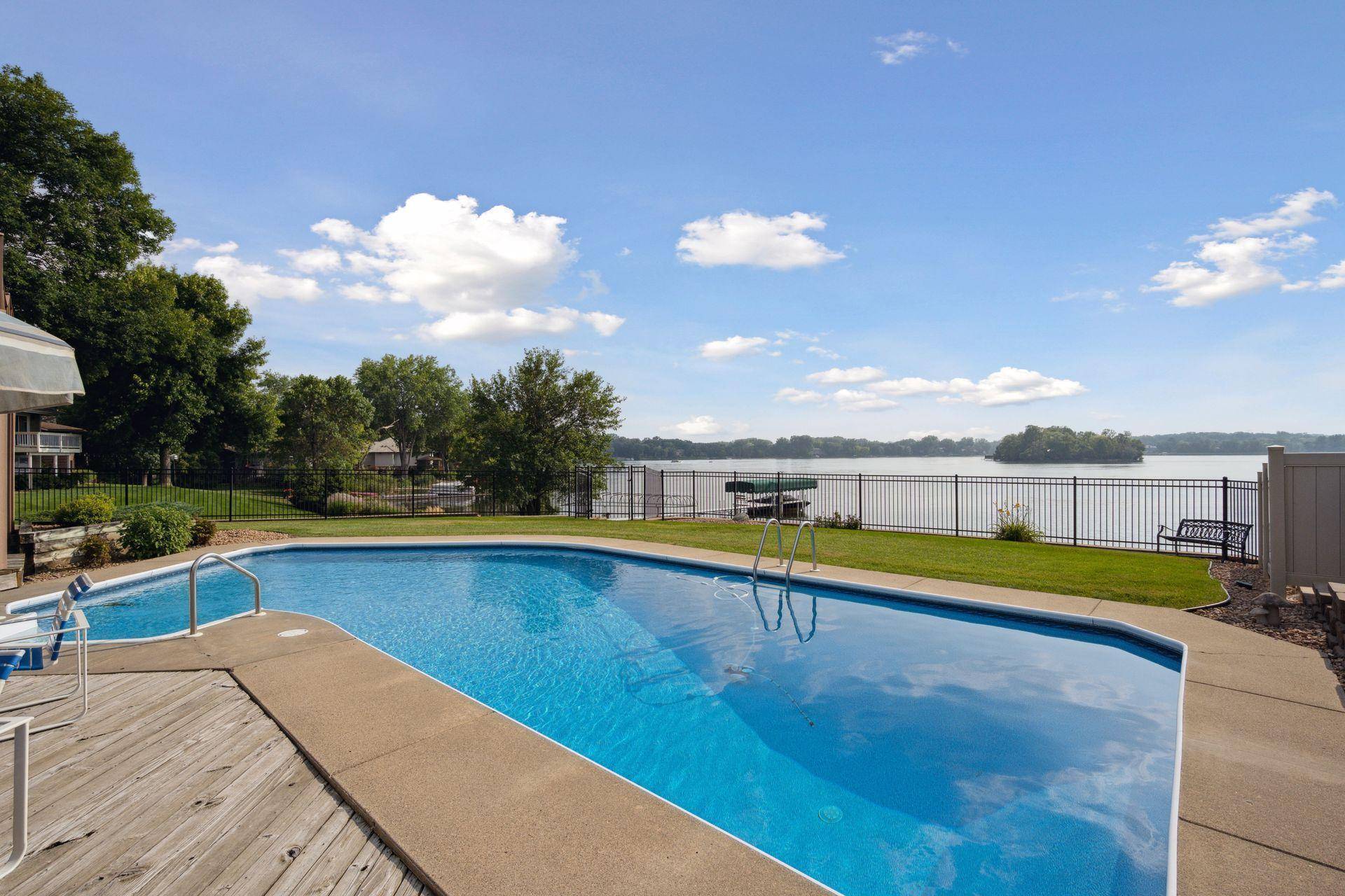 11635 Bass Lake RD, Plymouth, MN 55442