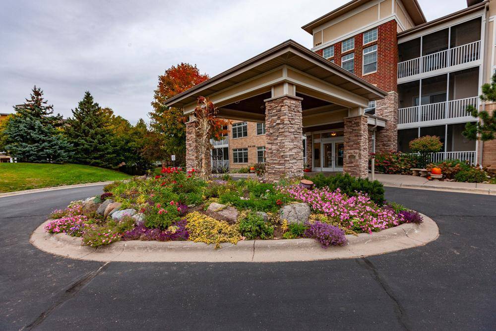 500 Greenhaven DR #202, Burnsville, MN 55306