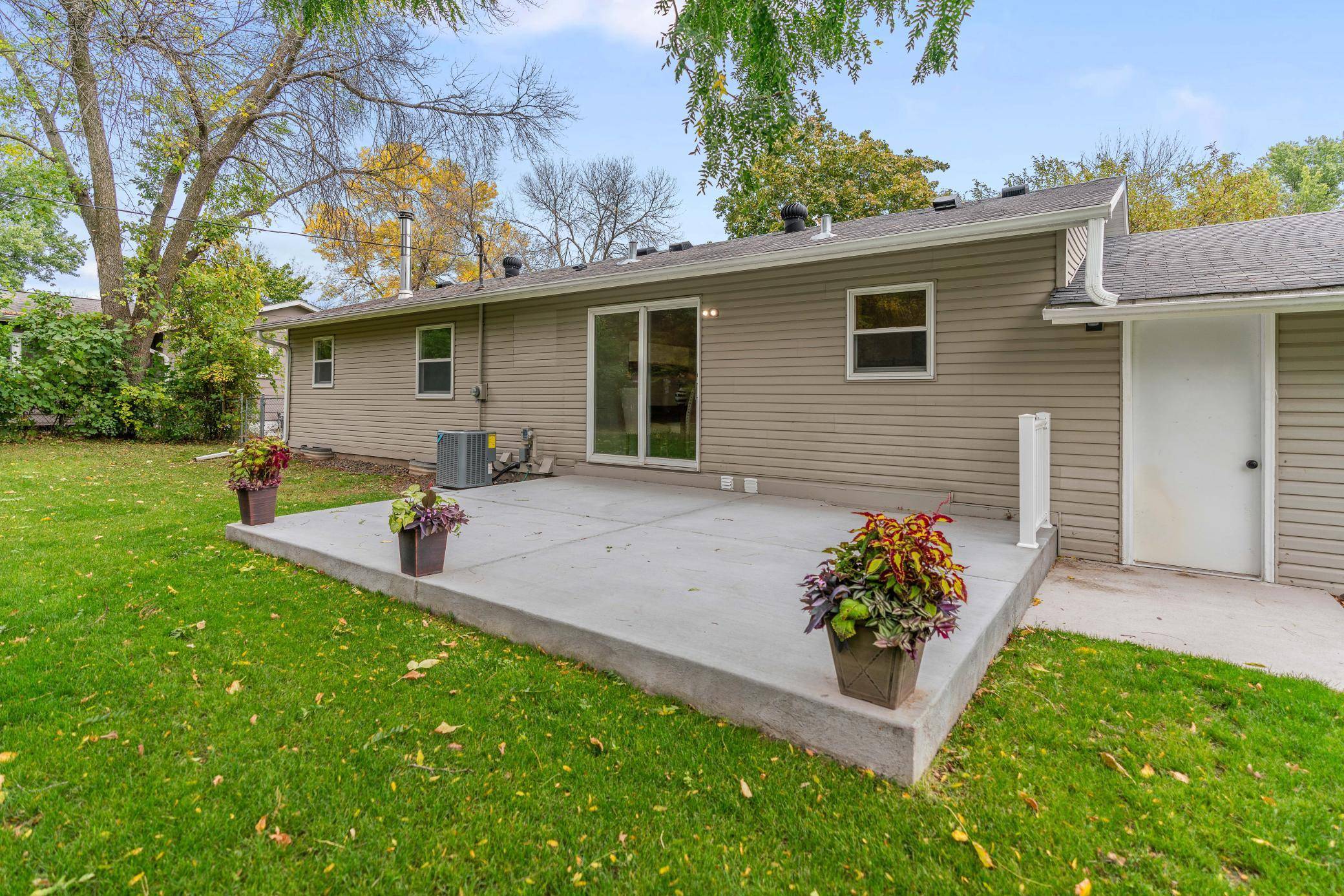 5810 Oldfield AVE N, Oak Park Heights, MN 55082