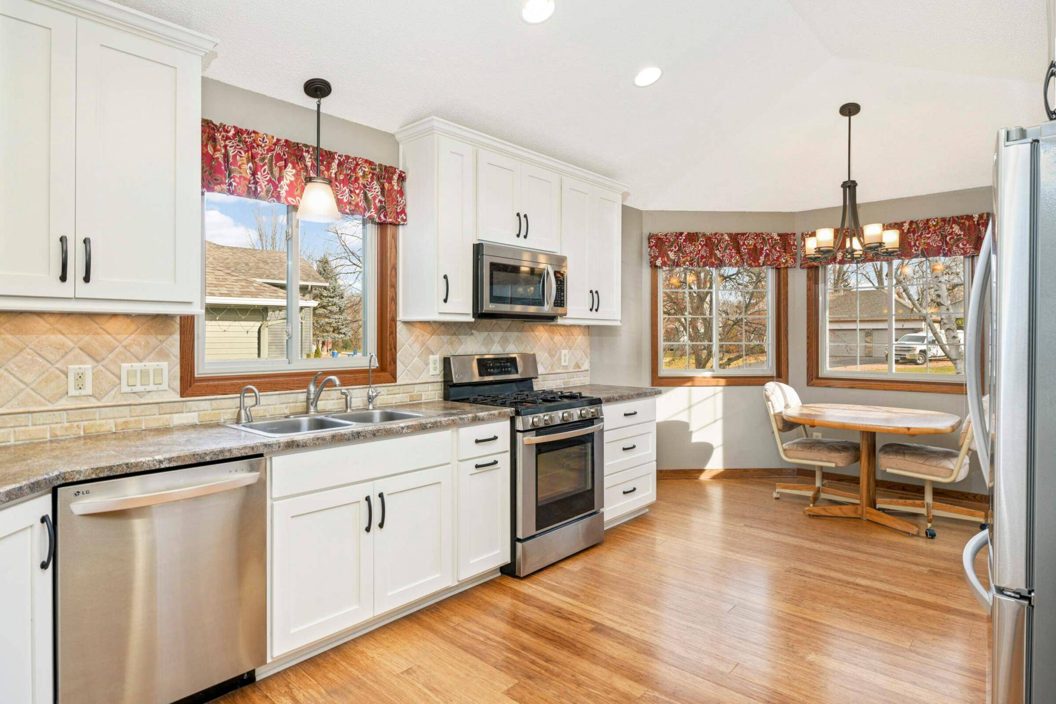 7215 Clear RDG, Centerville, MN 55038