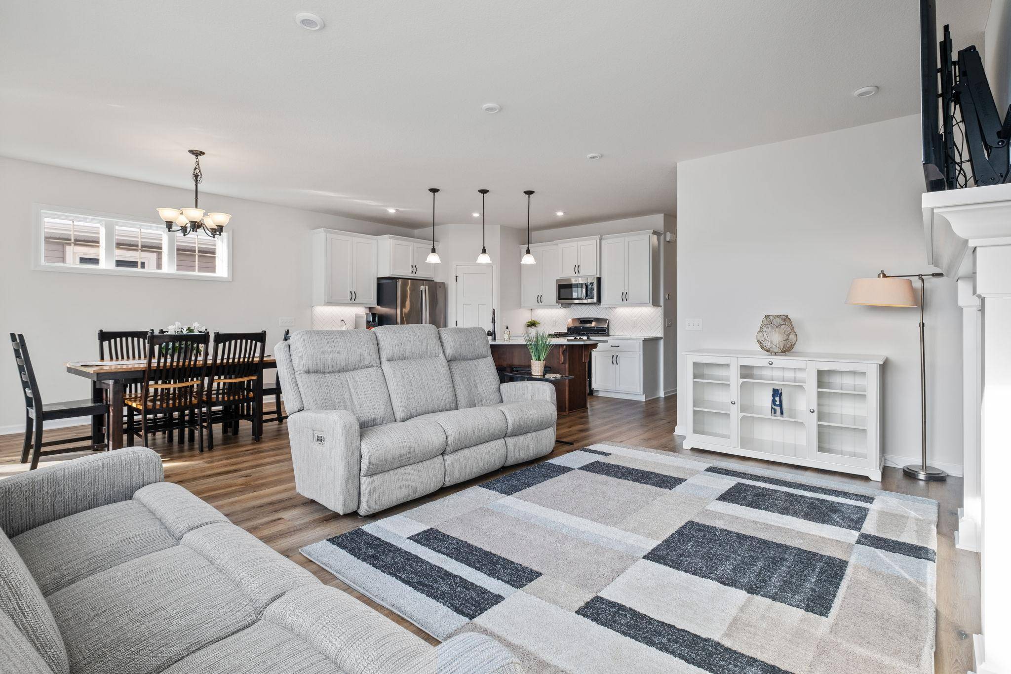 1927 Birch ST, Carver, MN 55315