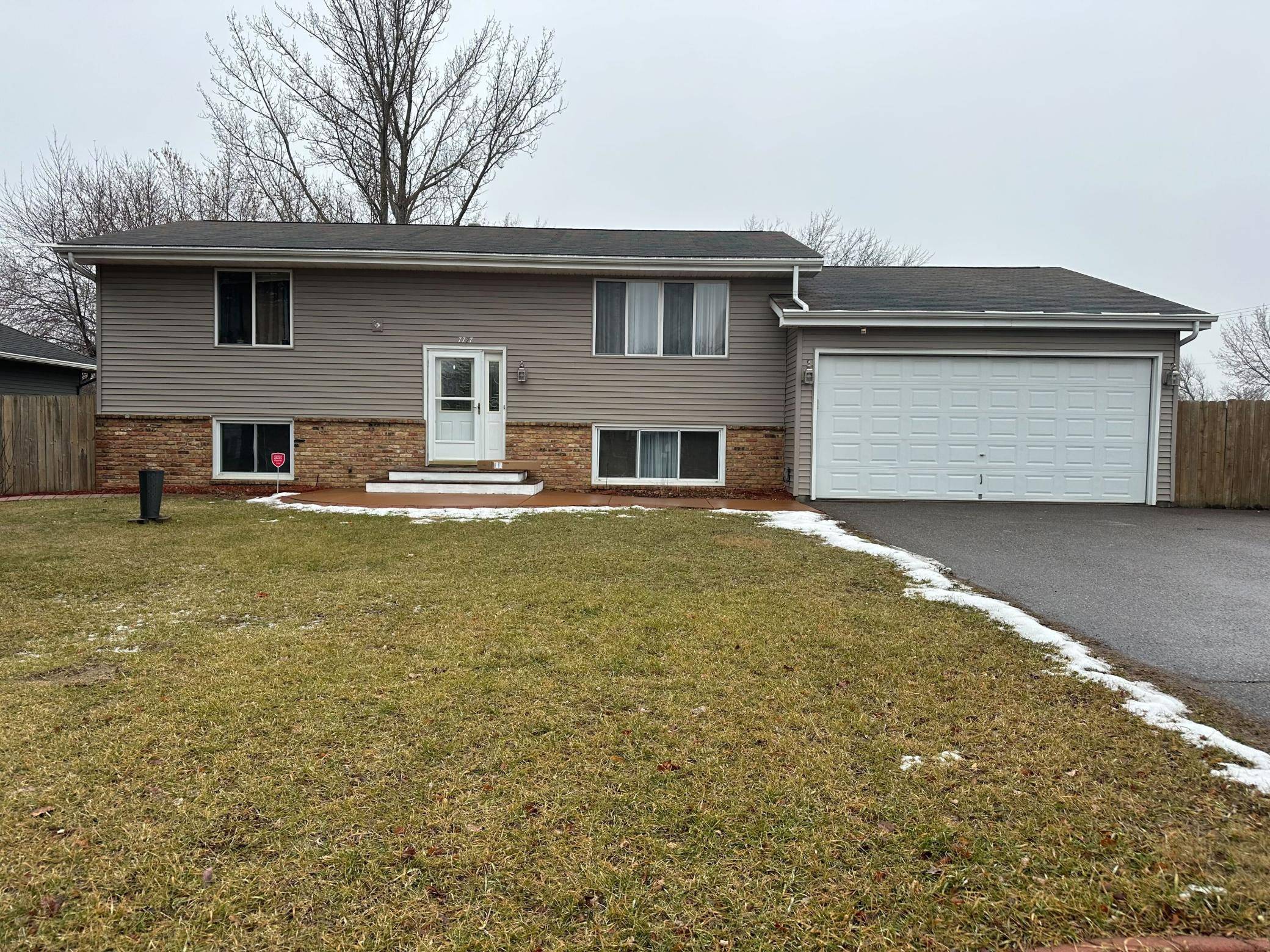 7727 111th AVE N, Champlin, MN 55316
