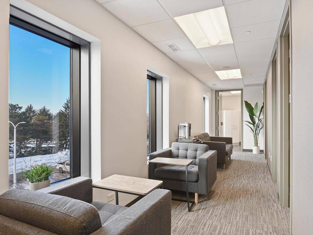 7300 France AVE S, Edina, MN 55435