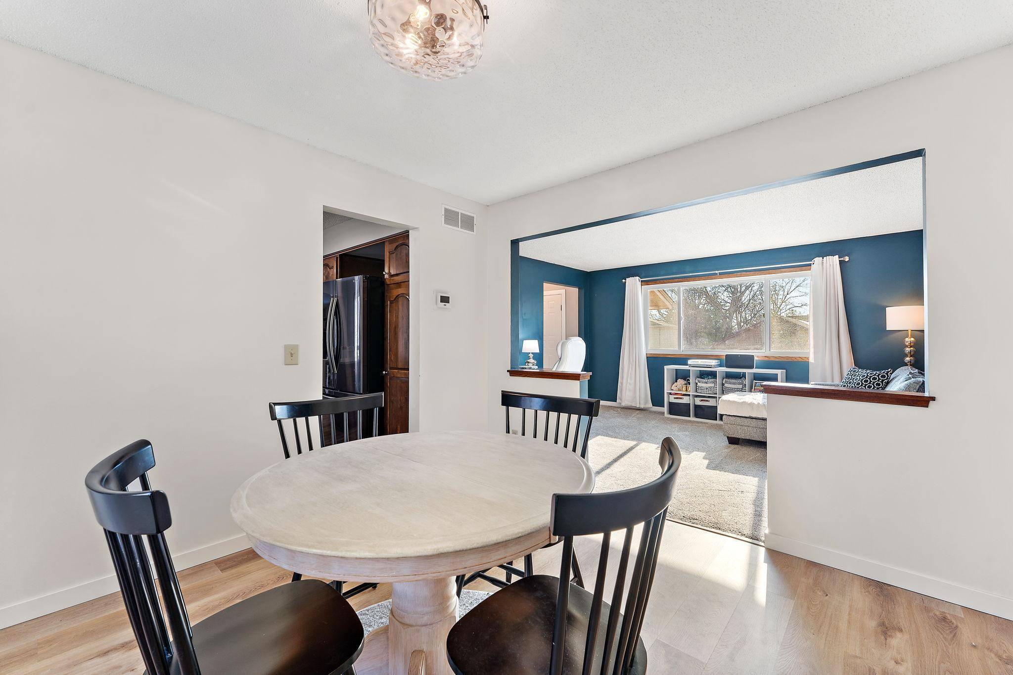 1667 Sherwood WAY, Eagan, MN 55122