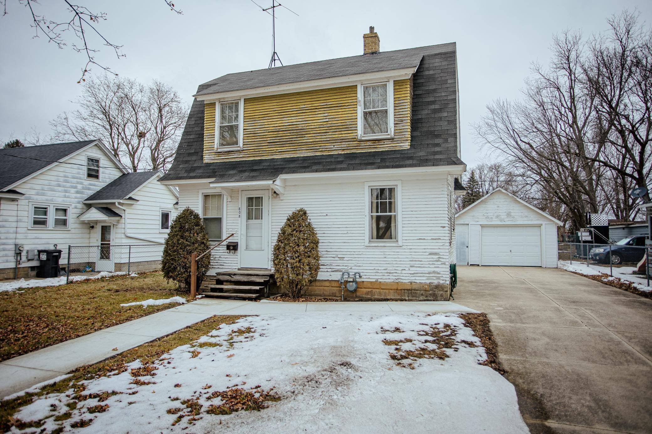 808 12th AVE NW, Austin, MN 55912