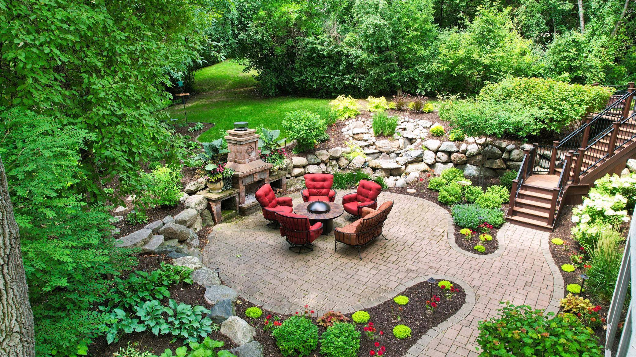 4888 Woodhurst LN, Minnetonka, MN 55345