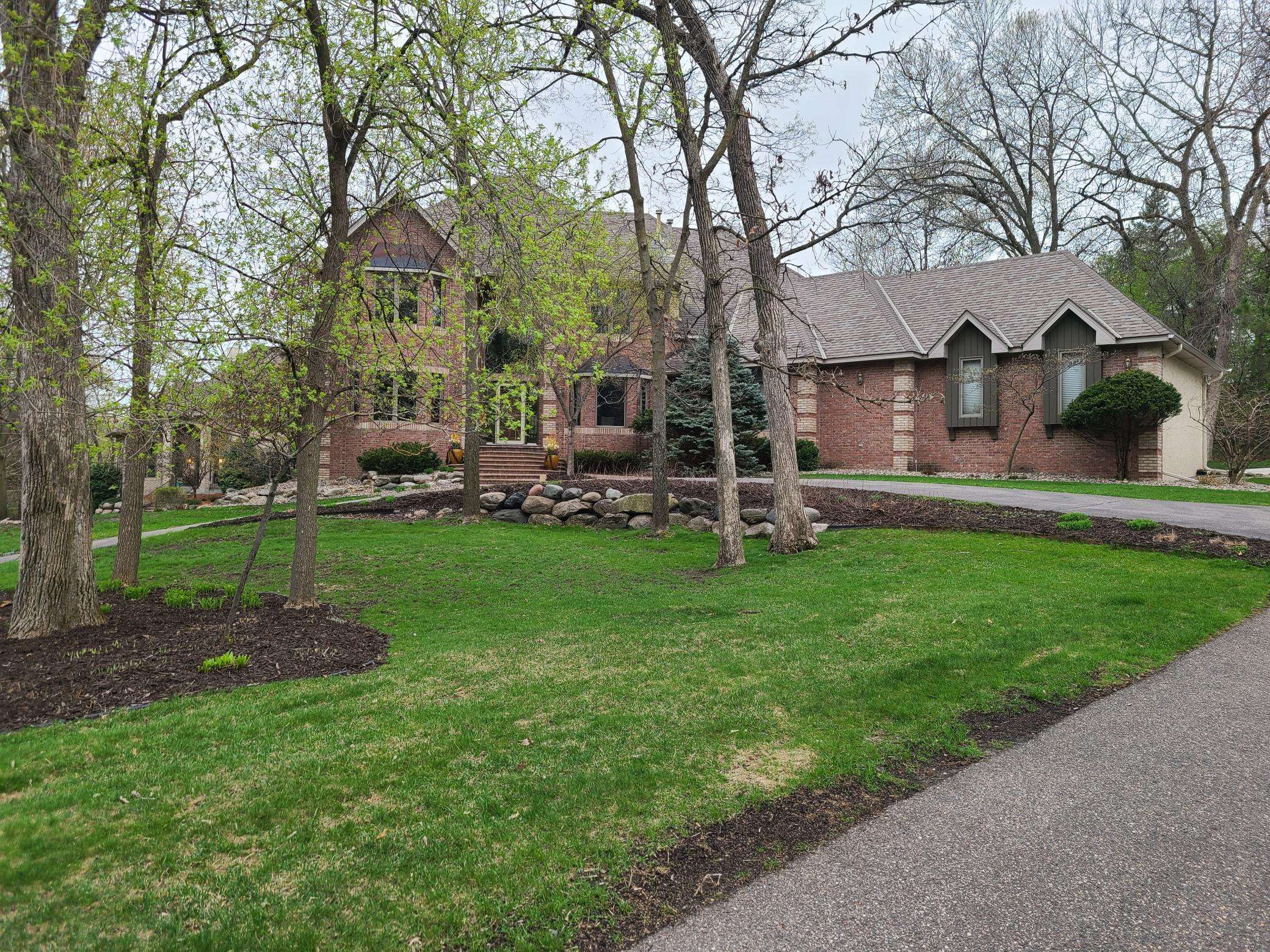 4888 Woodhurst LN, Minnetonka, MN 55345
