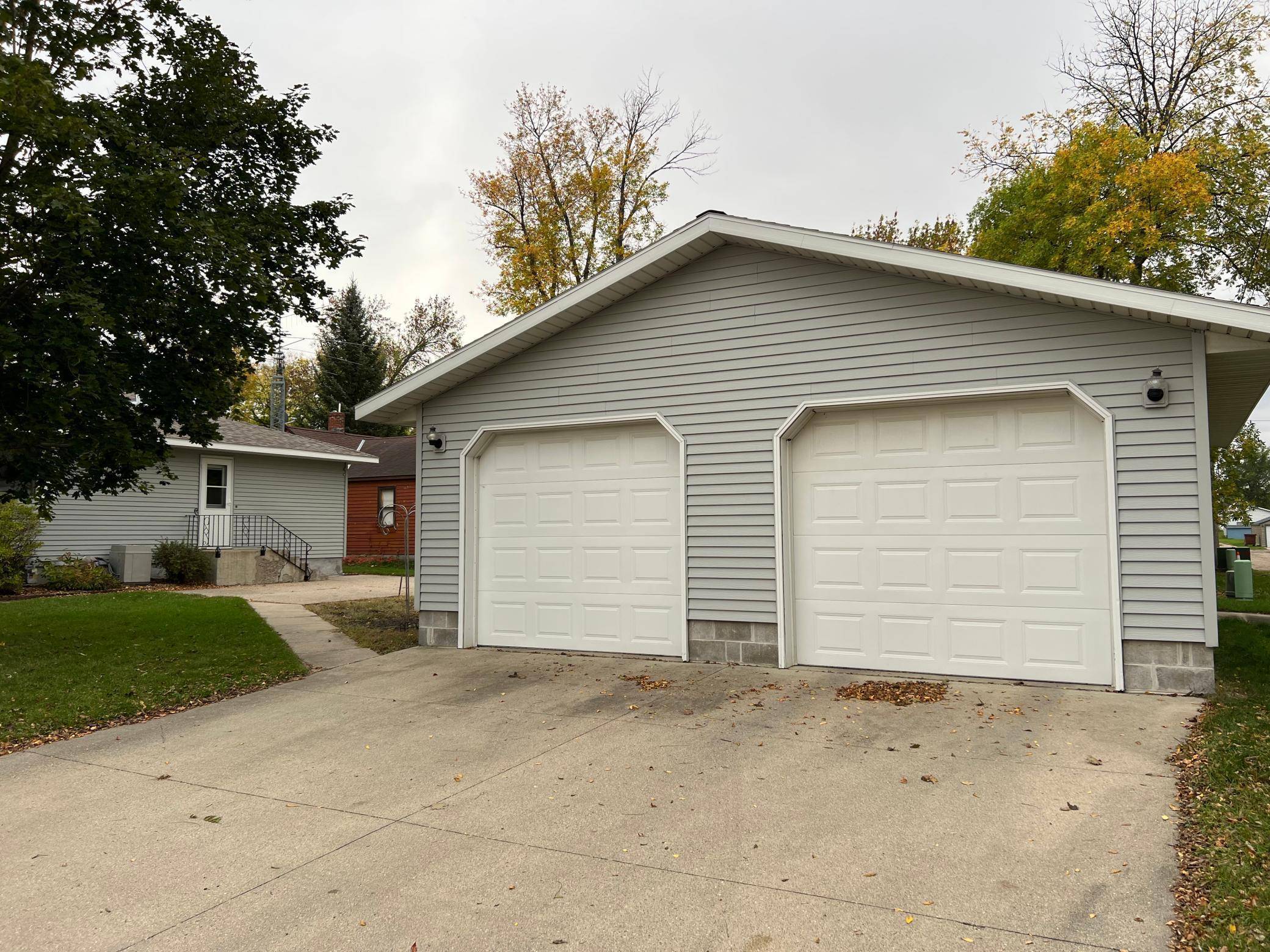 313 17th ST N, Benson, MN 56215