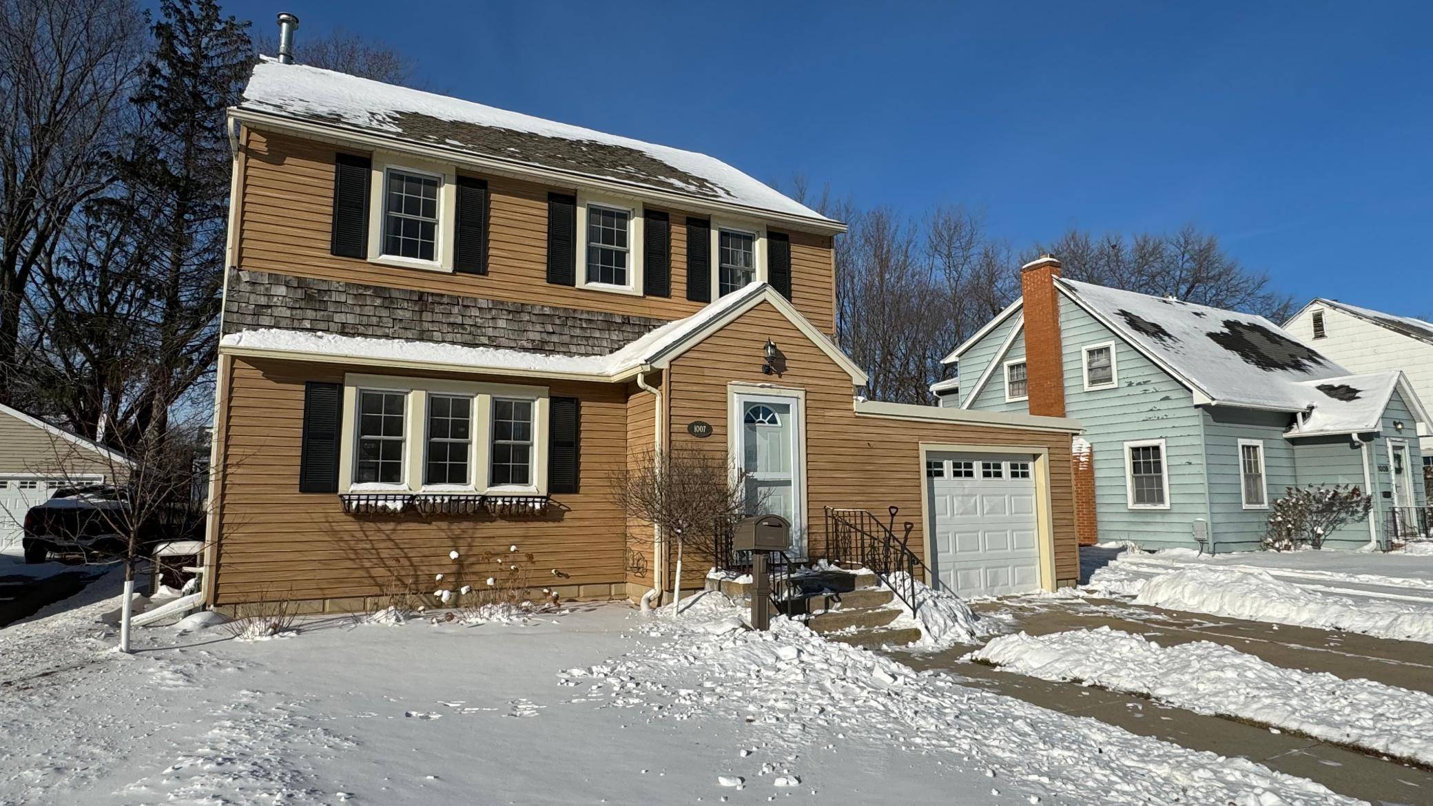 1007 8th ST NW, Austin, MN 55912