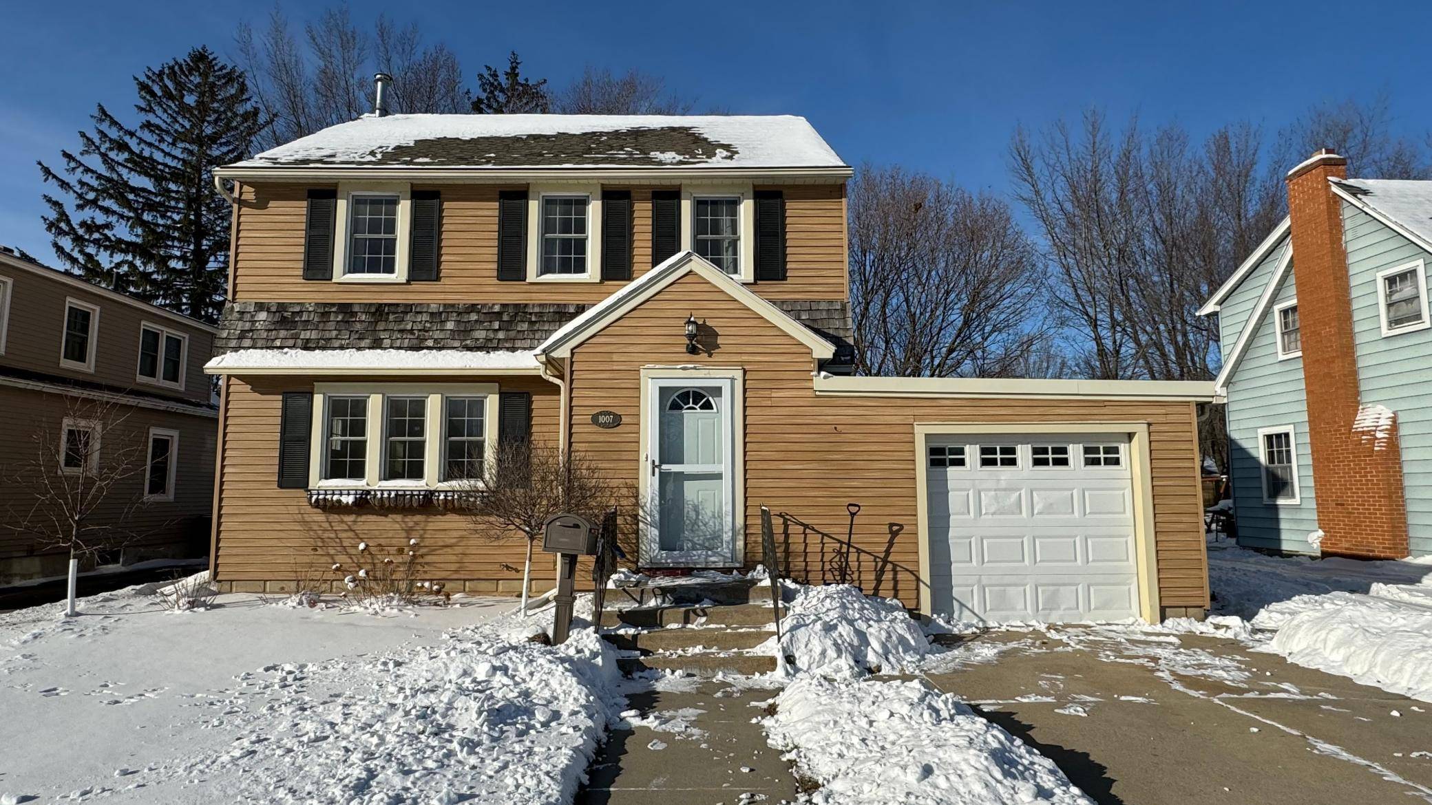 1007 8th ST NW, Austin, MN 55912