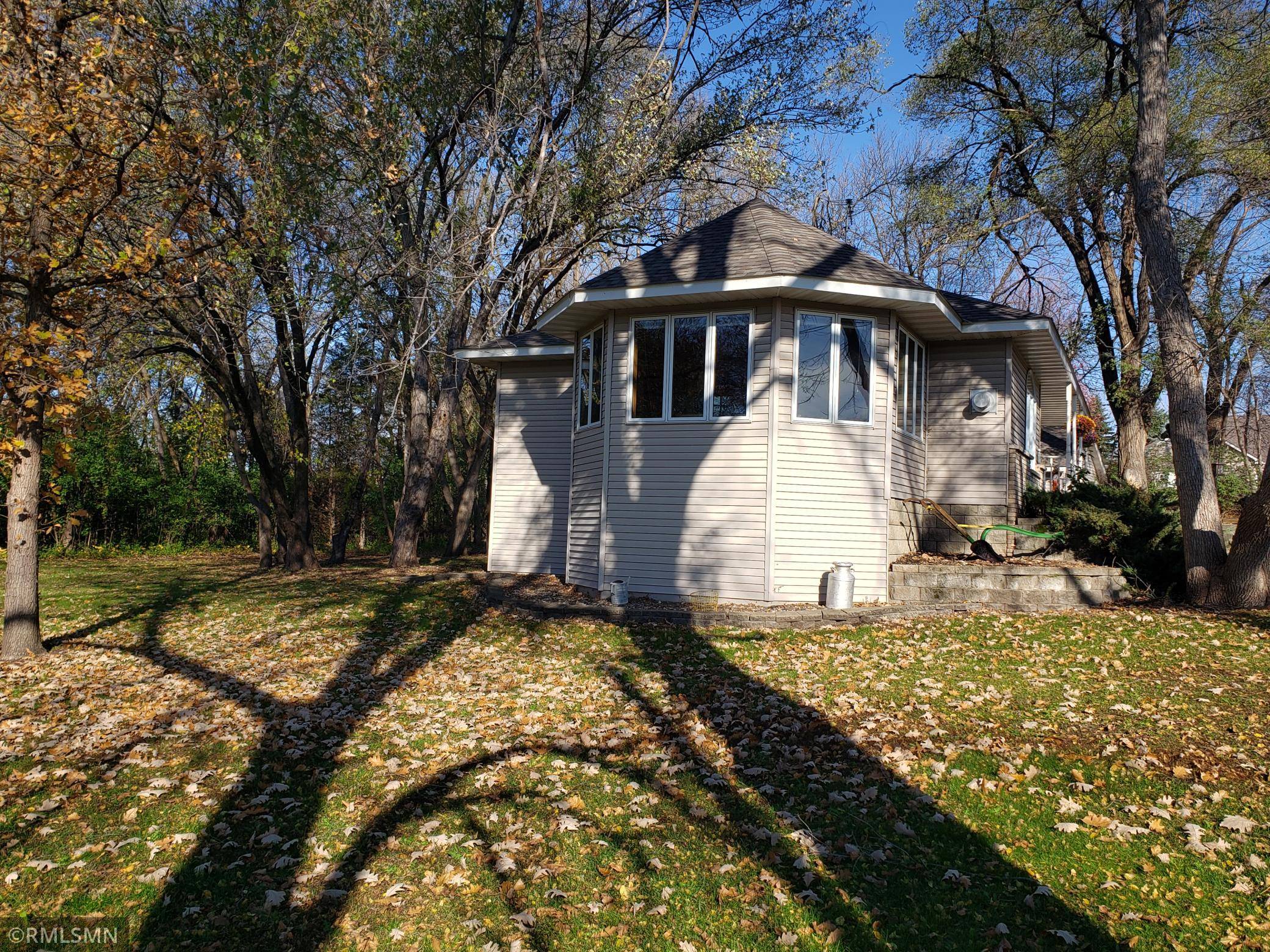 1422 7th ST N, Cannon Falls, MN 55009