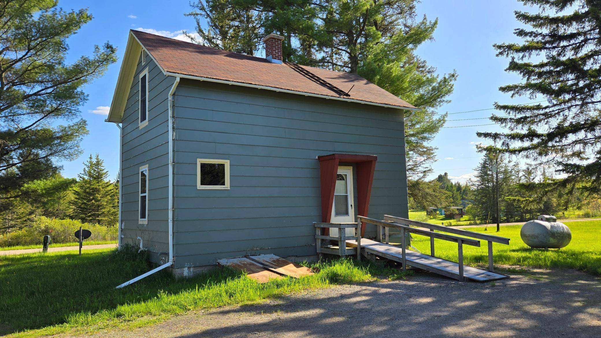 5544 River RD, Buyck, MN 55771