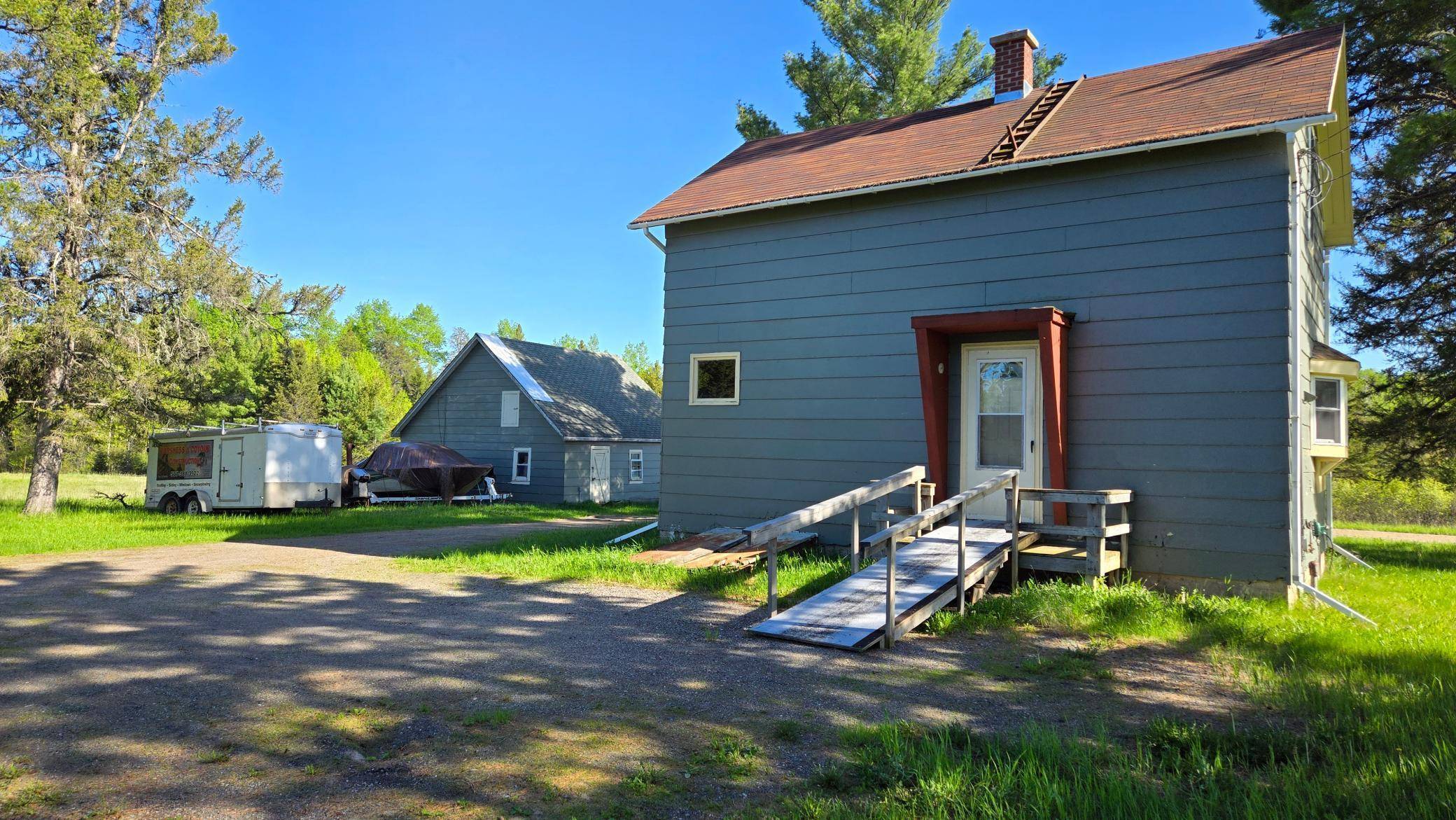 5544 River RD, Buyck, MN 55771