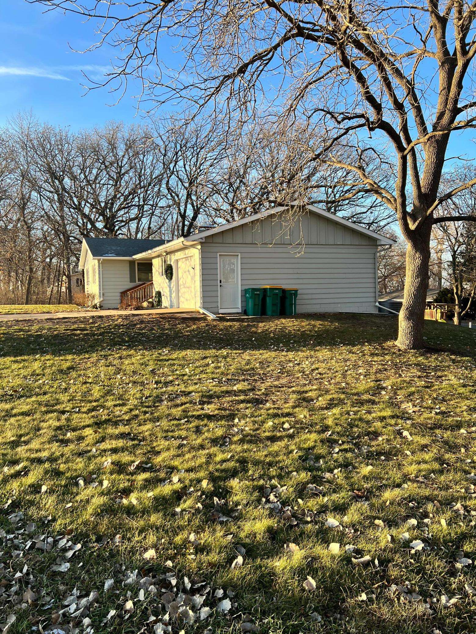 1817 S Shore DR, Albert Lea, MN 56007