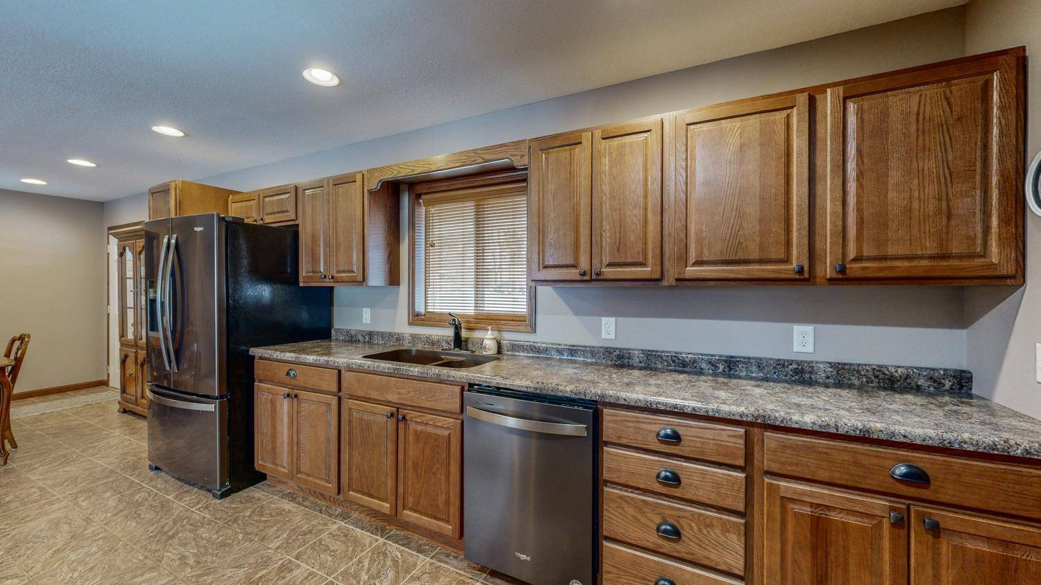 1709 Oakwood TER, Albert Lea, MN 56007