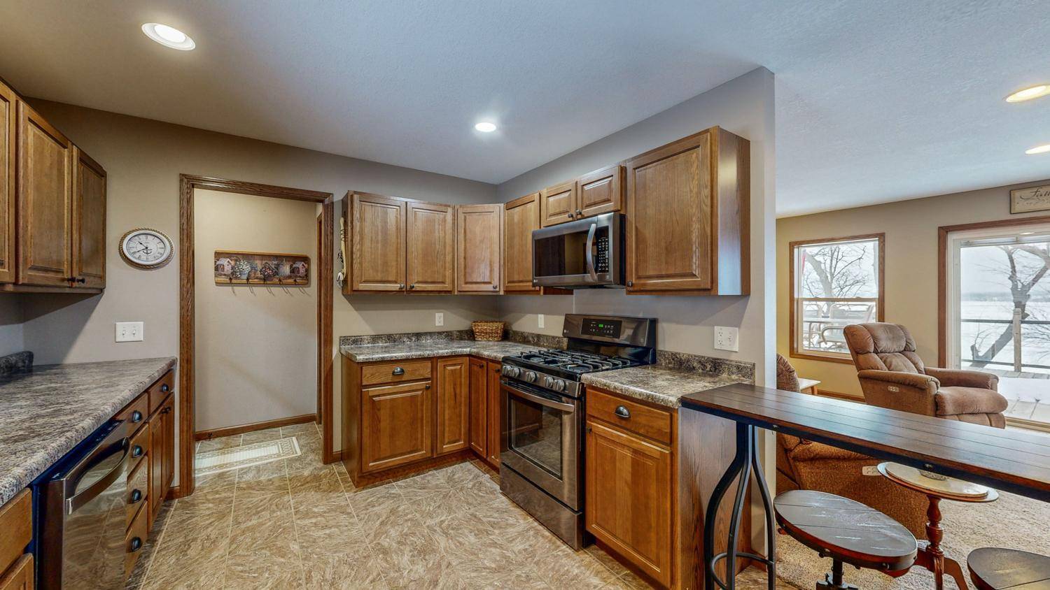 1709 Oakwood TER, Albert Lea, MN 56007