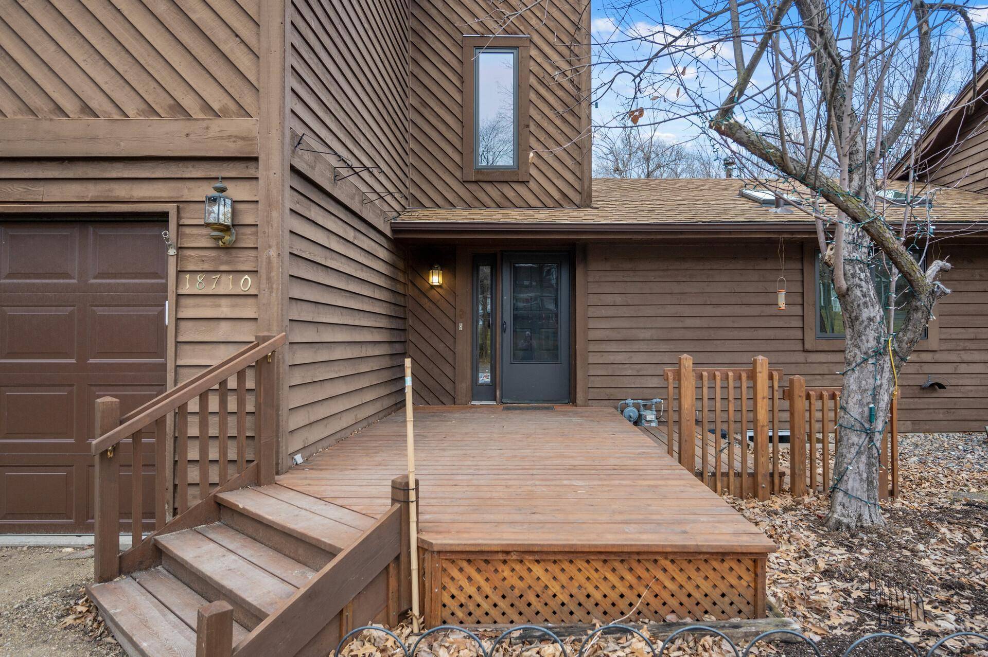 18710 Highland AVE, Deephaven, MN 55391