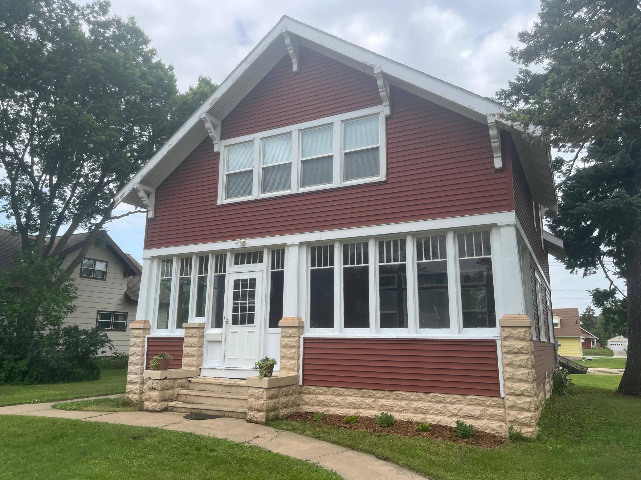 208 Poplar AVE N, Canby, MN 56220