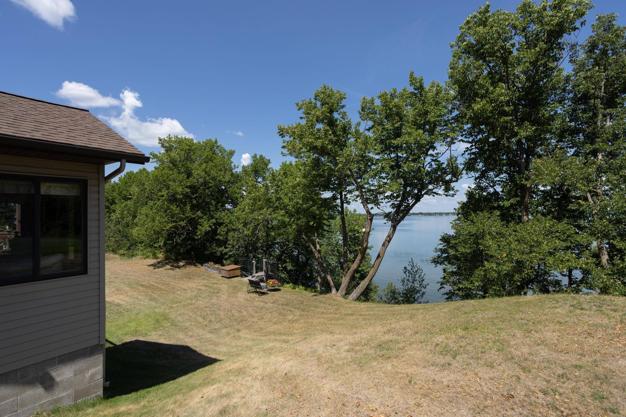 511 E Summit ST, Battle Lake, MN 56515