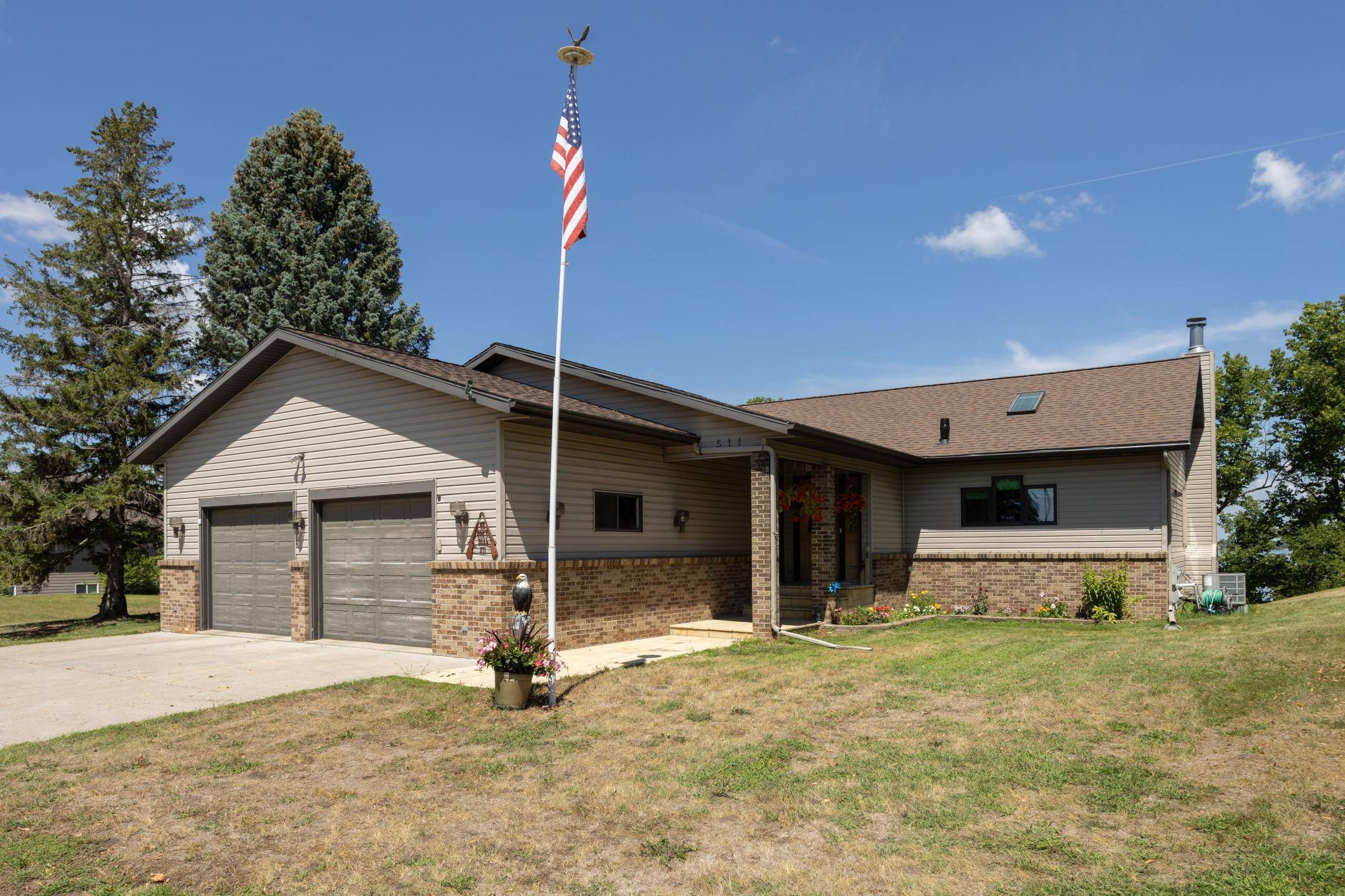 511 E Summit ST, Battle Lake, MN 56515