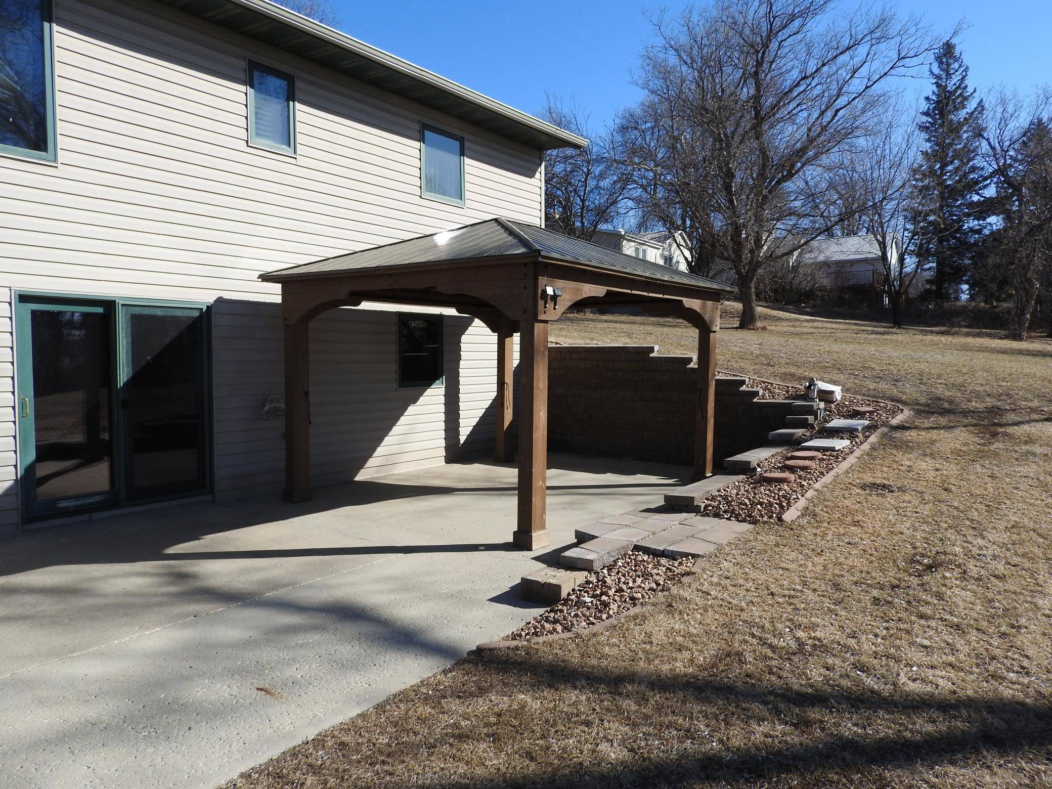 106 E Henning ST, Battle Lake, MN 56515