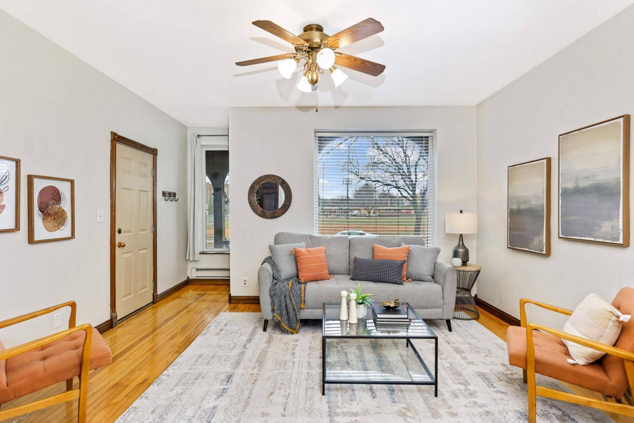 703 Laurel AVE #2W, Saint Paul, MN 55104