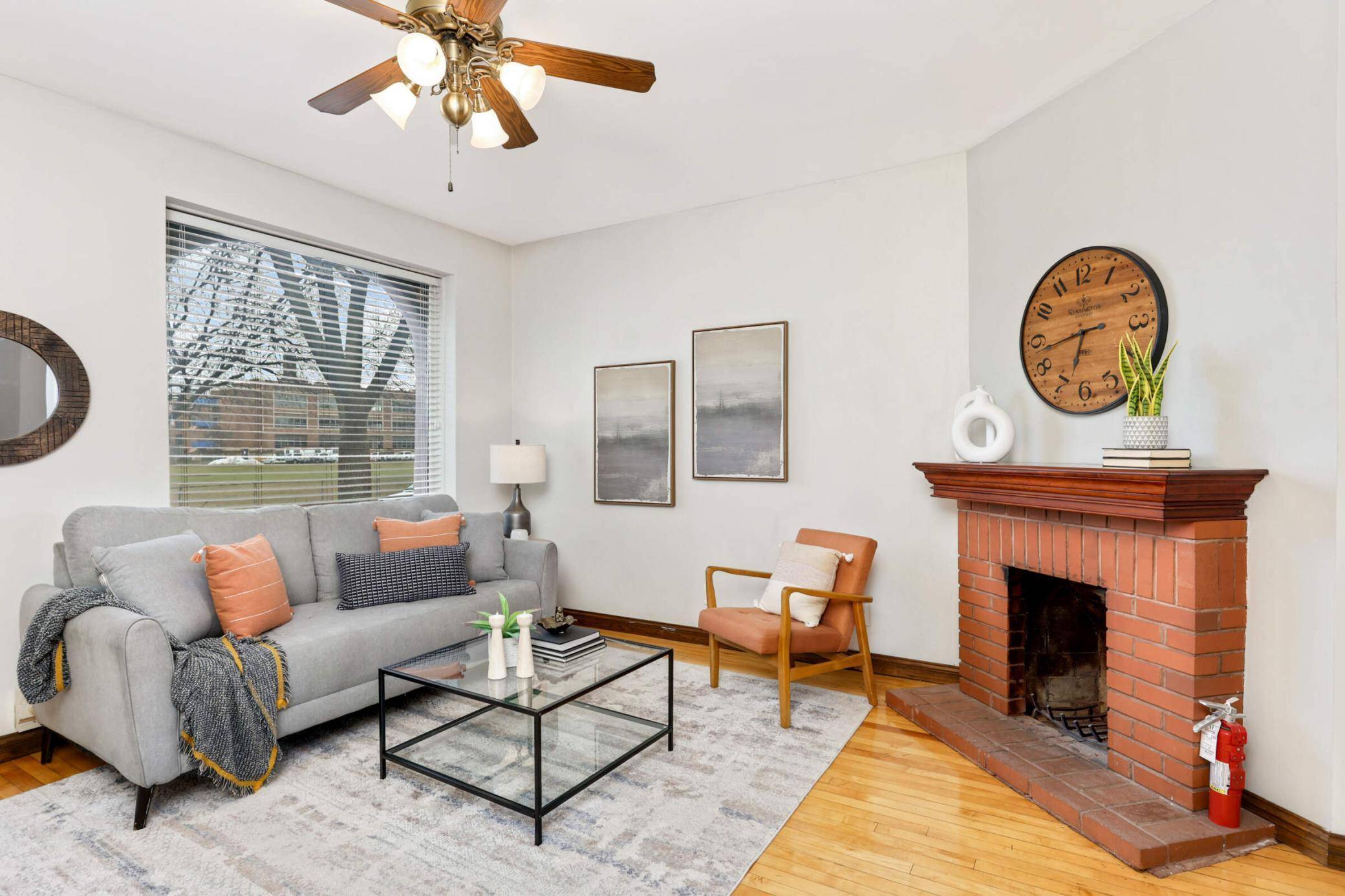 703 Laurel AVE #2W, Saint Paul, MN 55104