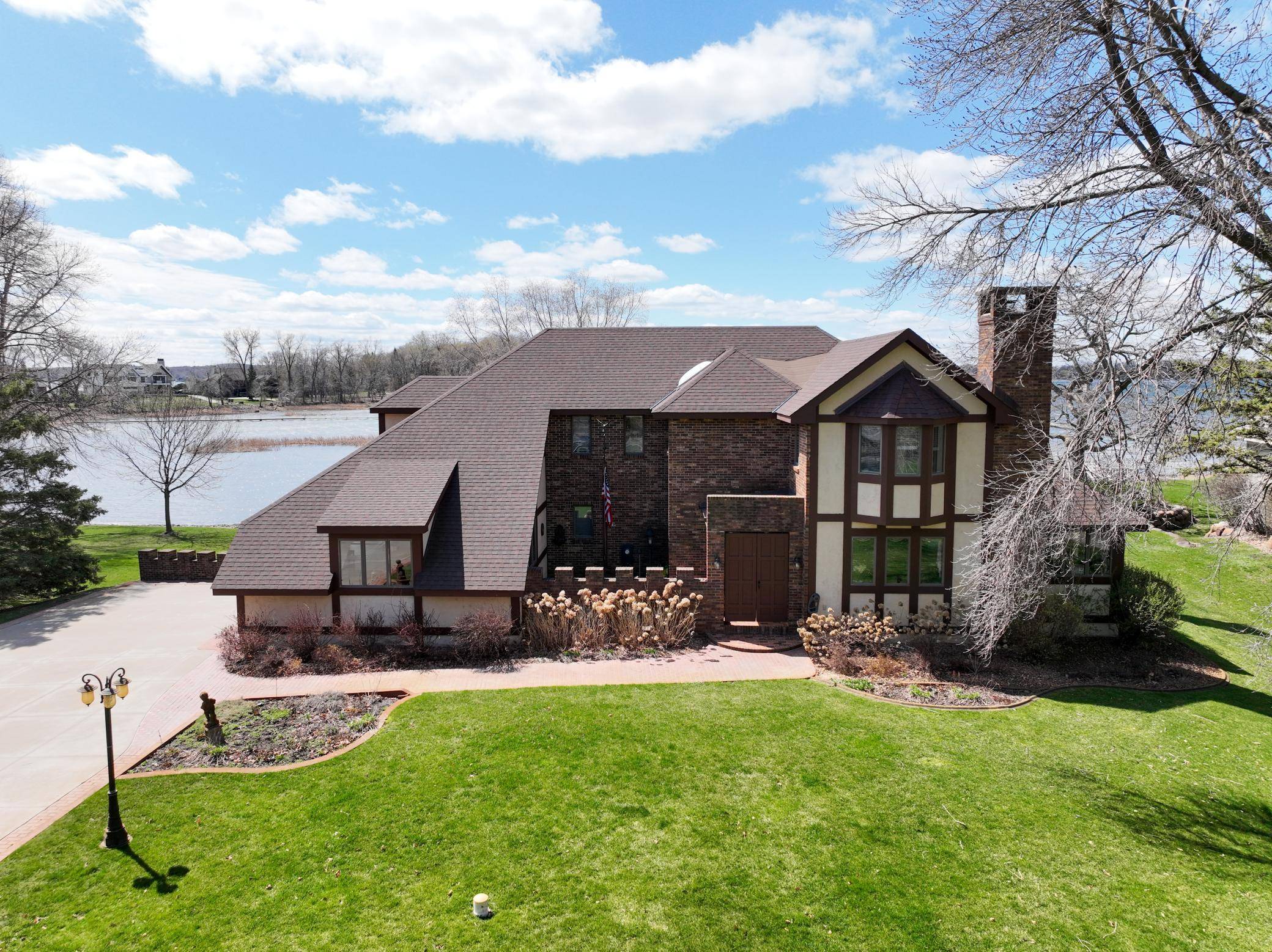 102 Dellwood AVE, Dellwood, MN 55110