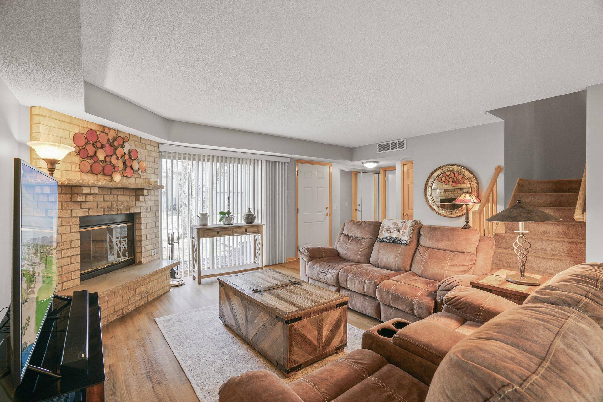 18710 Clear View TER, Minnetonka, MN 55345
