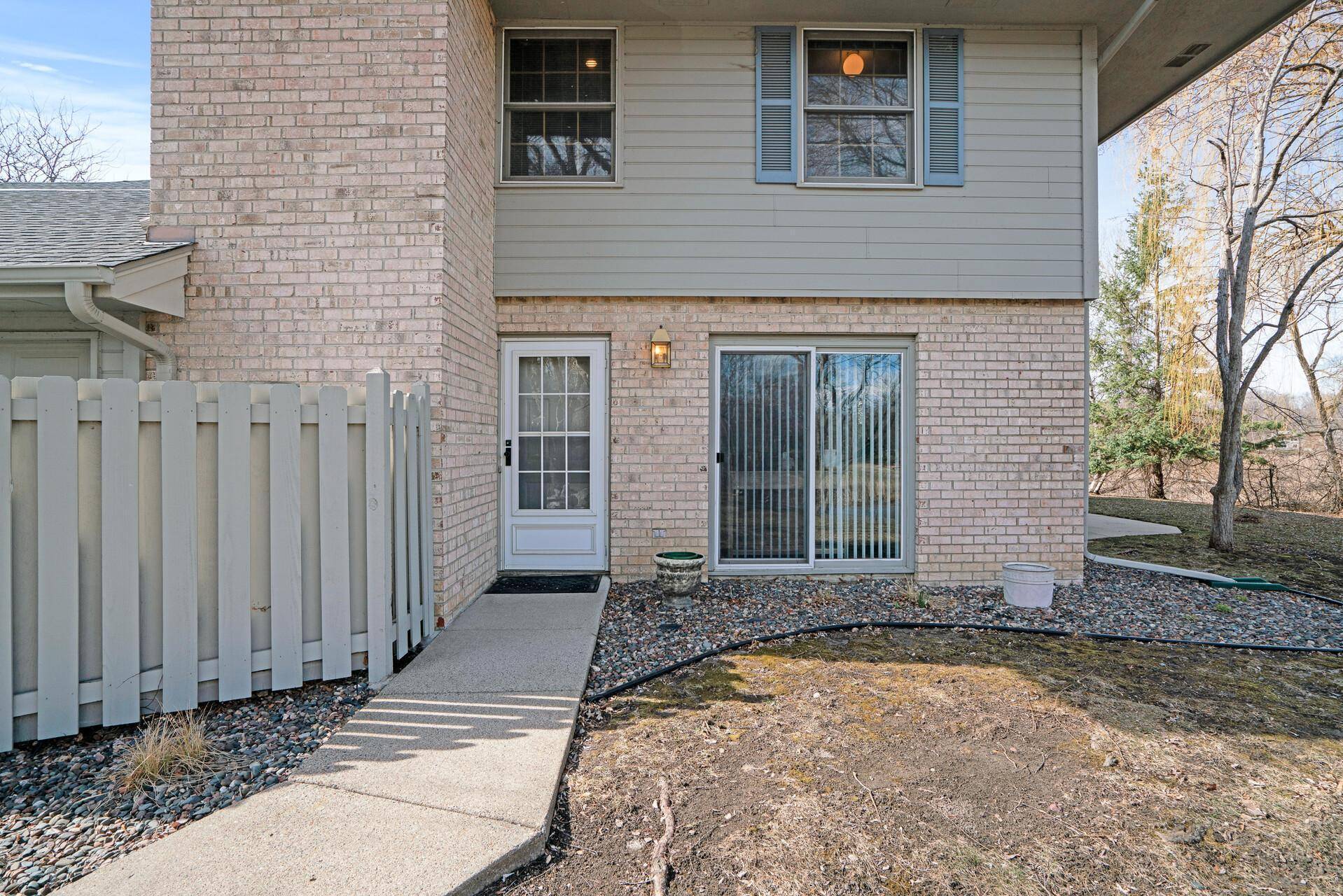 18710 Clear View TER, Minnetonka, MN 55345