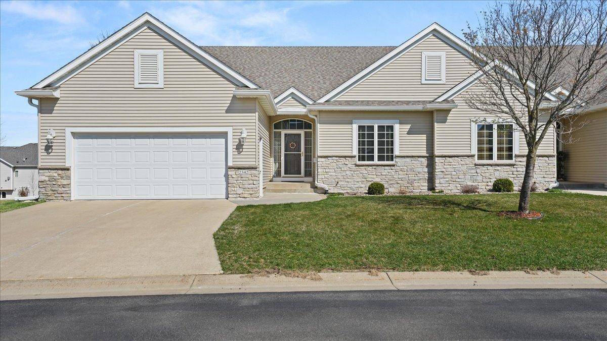 2342 Coral CT NE, Rochester, MN 55906