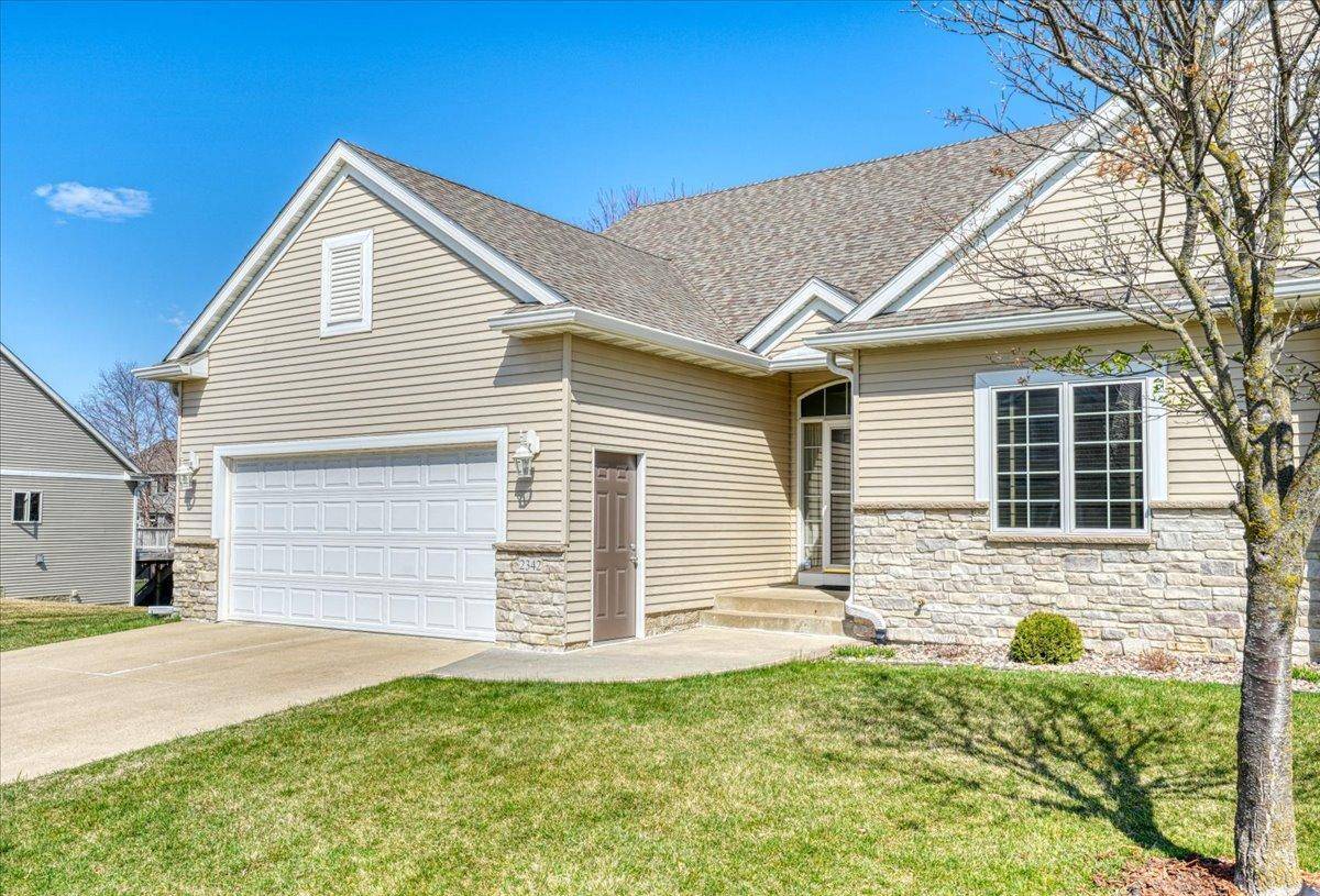 2342 Coral CT NE, Rochester, MN 55906