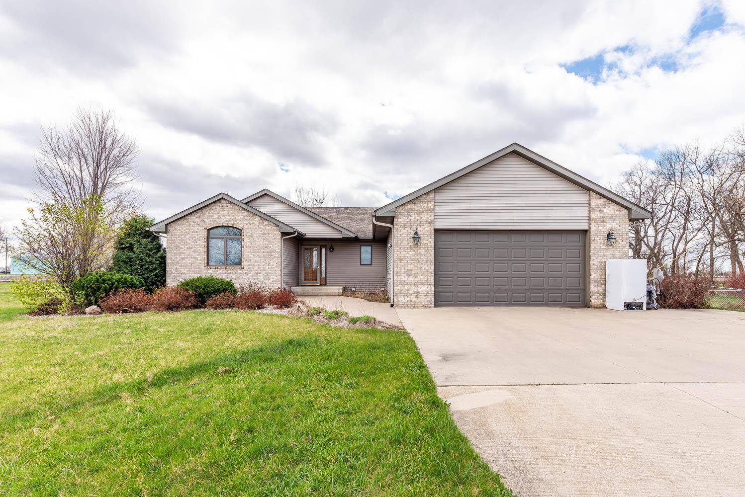 61389 103rd ST, Danville Twp, MN 56068