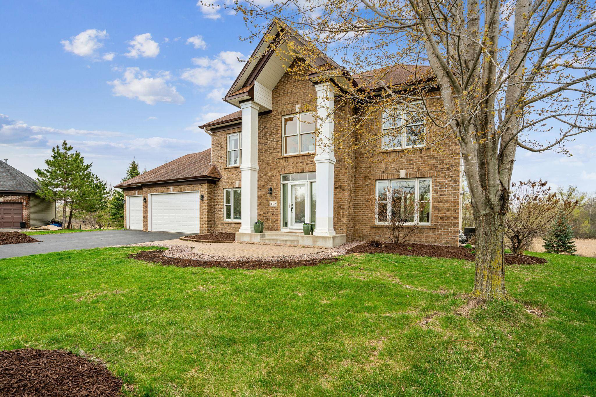 4042 Turtle RD, Minnetrista, MN 55375
