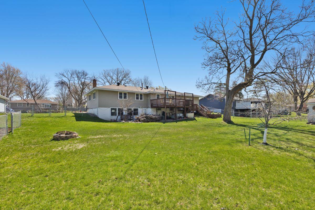 13816 Thomas AVE S, Burnsville, MN 55337
