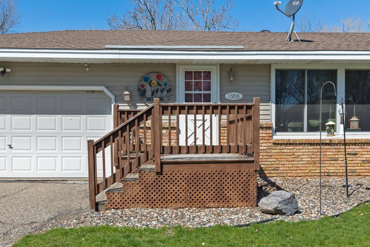 13816 Thomas AVE S, Burnsville, MN 55337