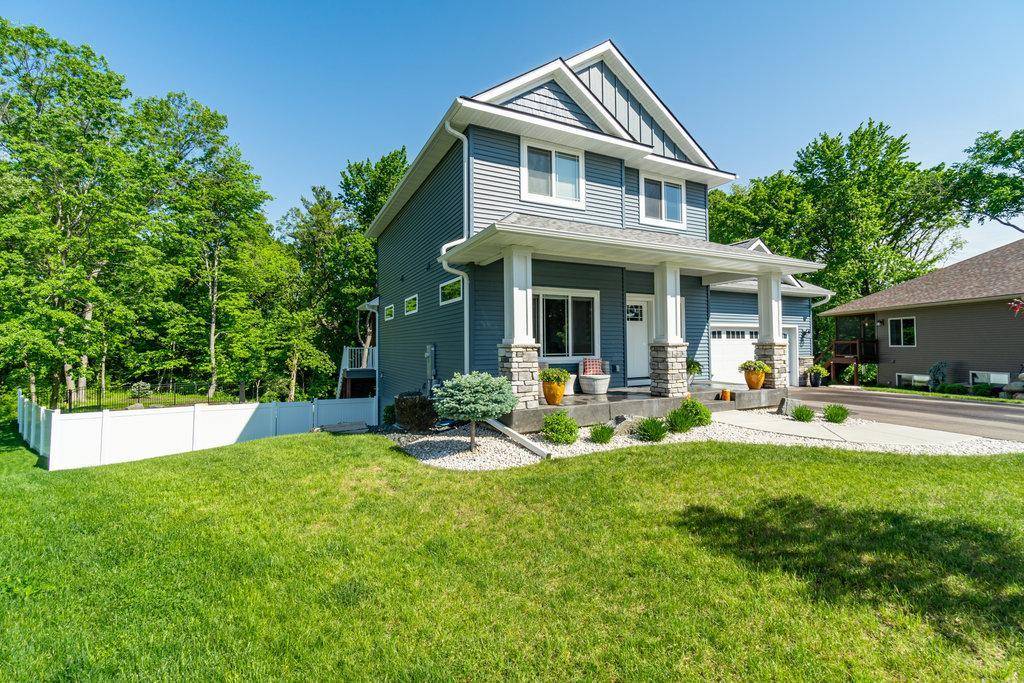 1585 Pinehurst CT, Altoona, WI 54720